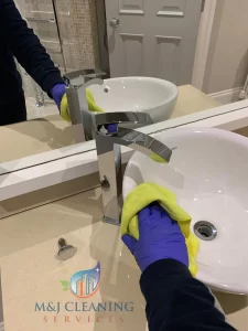 deep cleaning bathroom dudley